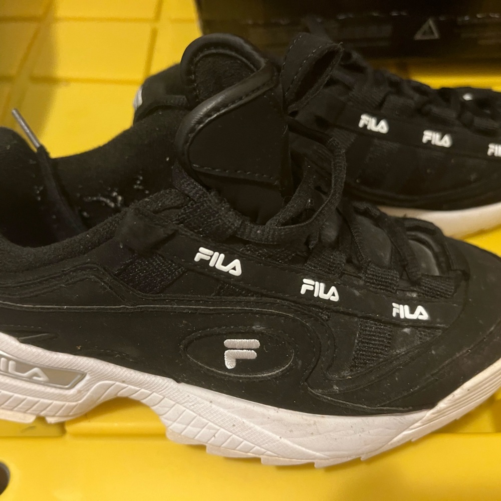 Fila black